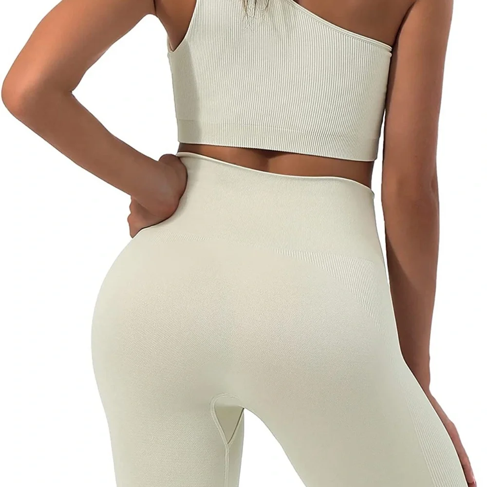 Matching workout set - Picture 4 of 5